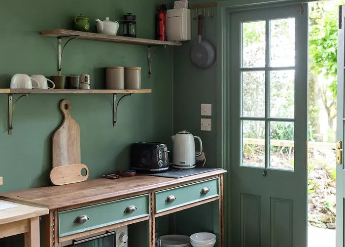 The Little Green Cabin